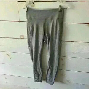 Outdoor Voices TechSweat leggings, size medium. Gray in color. EUC